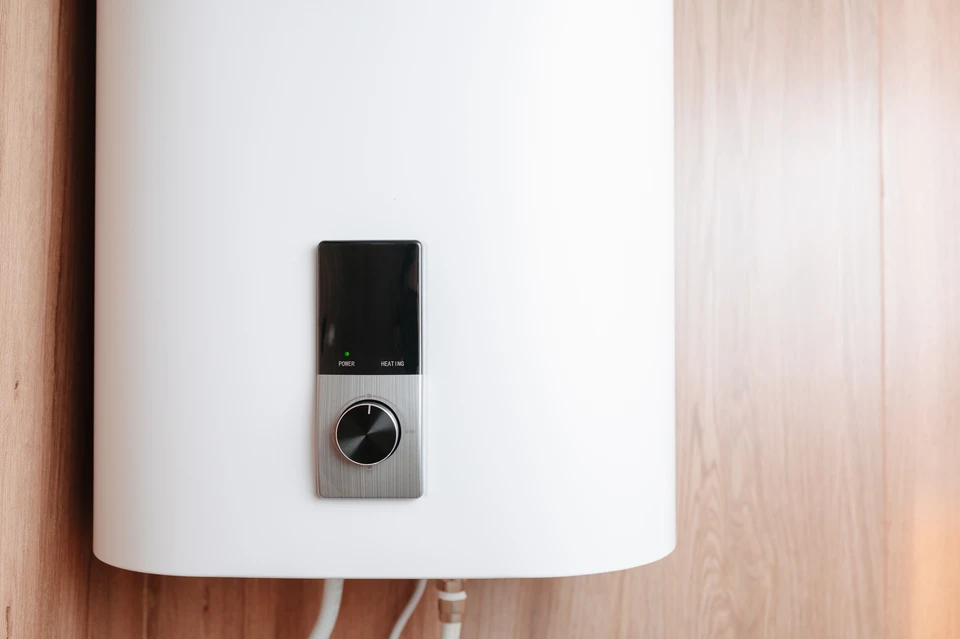 Installation de chauffe-eau à gaz en intérieur résidentiel